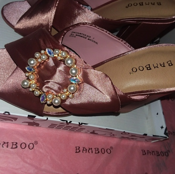 Pink Mauve Satin Silk Embellish Mule Heel Sandals - Picture 4 of 8